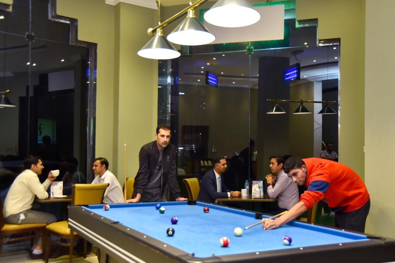Emirates Stars Hotel Apartments Sharjah Esterno foto