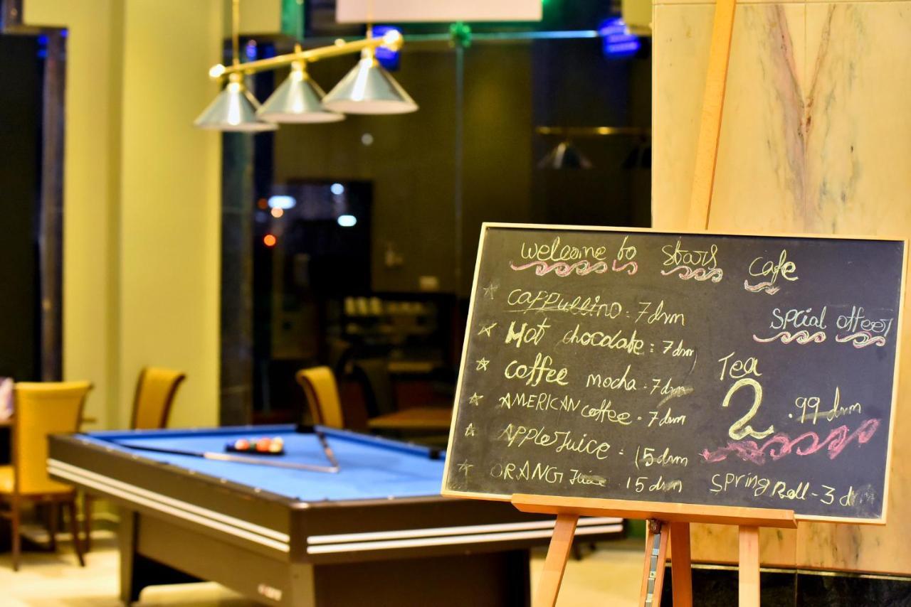 Emirates Stars Hotel Apartments Sharjah Esterno foto