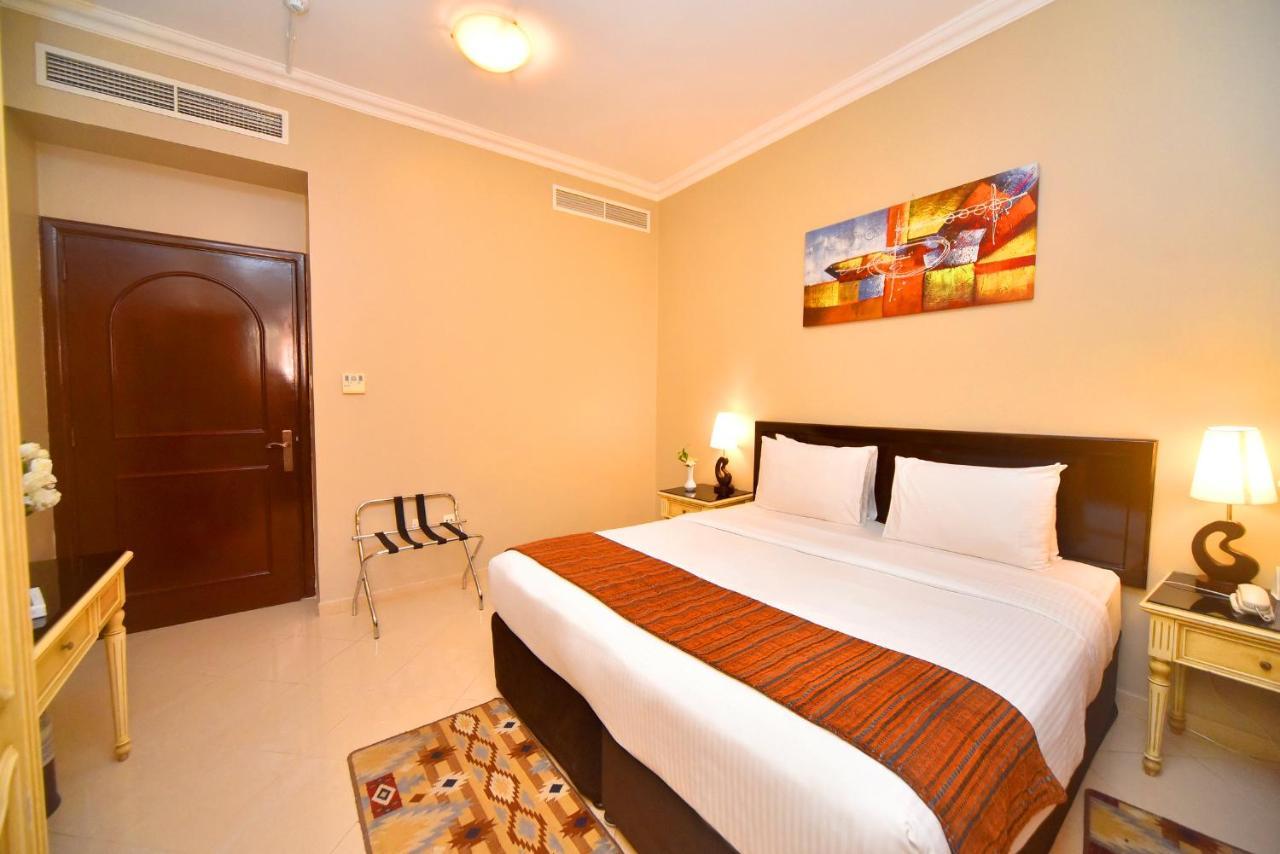 Emirates Stars Hotel Apartments Sharjah Esterno foto