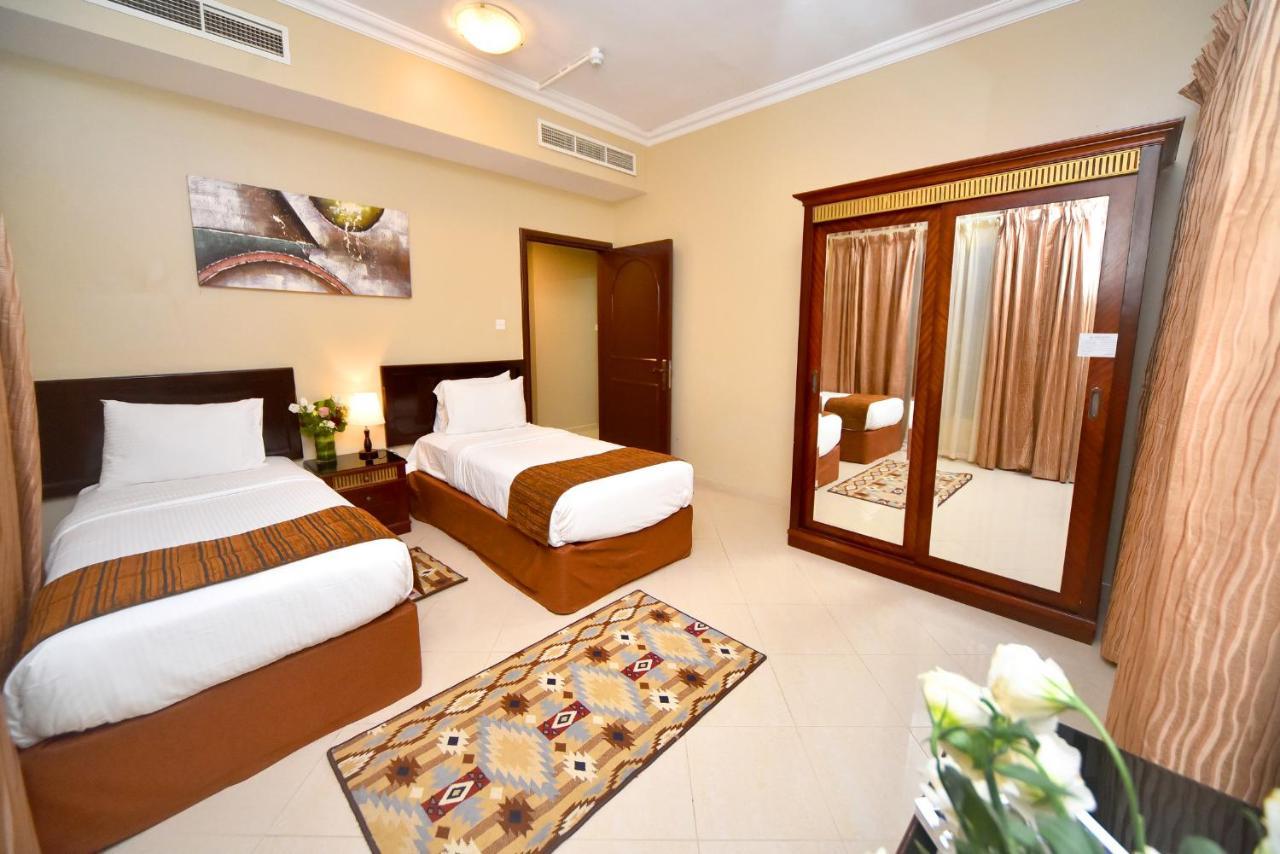 Emirates Stars Hotel Apartments Sharjah Esterno foto