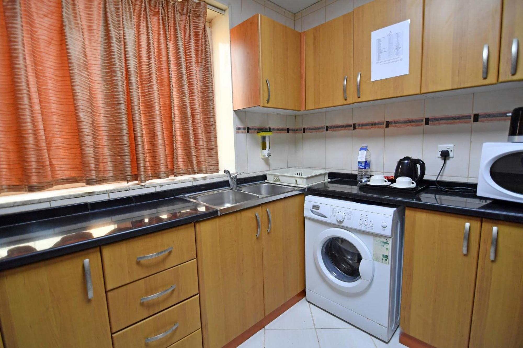 Emirates Stars Hotel Apartments Sharjah Esterno foto