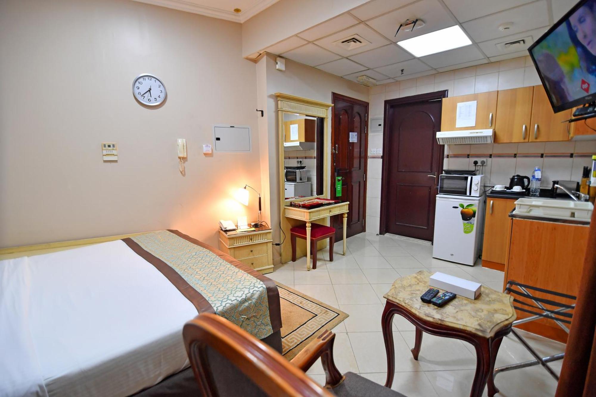 Emirates Stars Hotel Apartments Sharjah Esterno foto