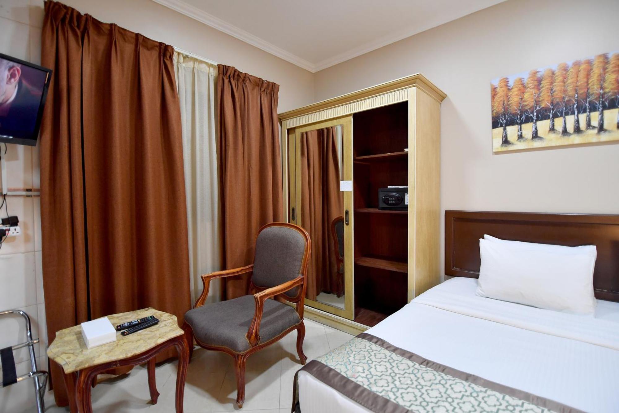 Emirates Stars Hotel Apartments Sharjah Esterno foto