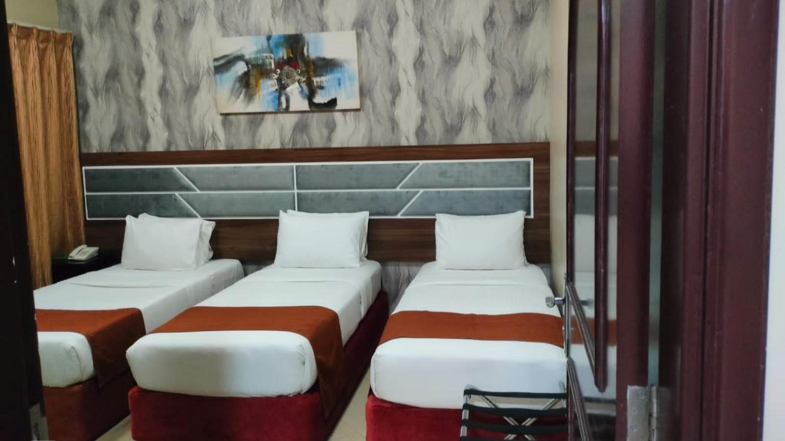 Emirates Stars Hotel Apartments Sharjah Esterno foto